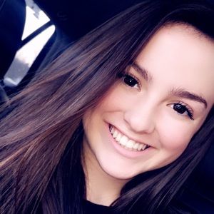 Meet your Posher, Olivia